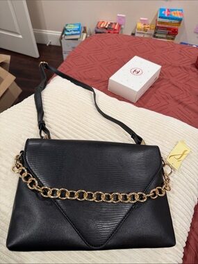 NWT Black Chain-Accent Shoulder Fashion Bag